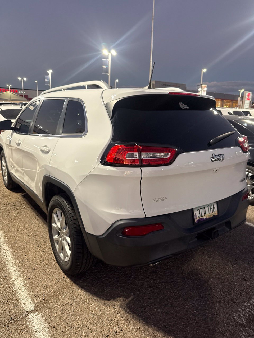 Used 2017 Jeep Cherokee Latitude w/ Trailer Tow Group FWD image 6