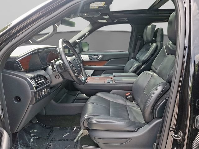 Used 2022 Lincoln Navigator L Reserve w/ Equipment Group 201A AWD/4WD image 17