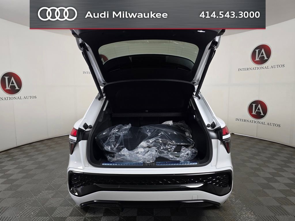 New 2026 Audi Q3 quattro 2.0T AWD/4WD image 9