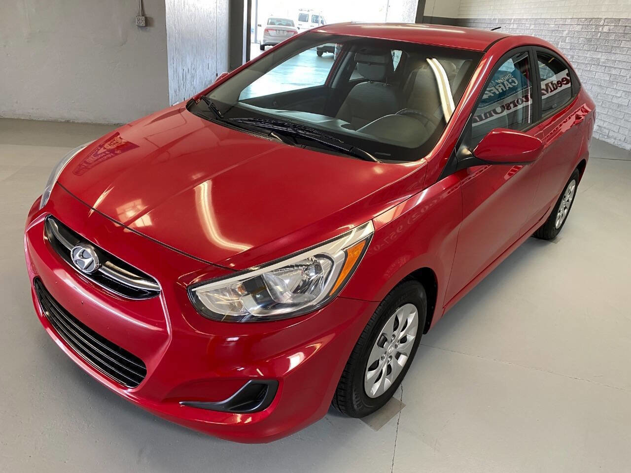 Used 2016 Hyundai Accent SE FWD image 3