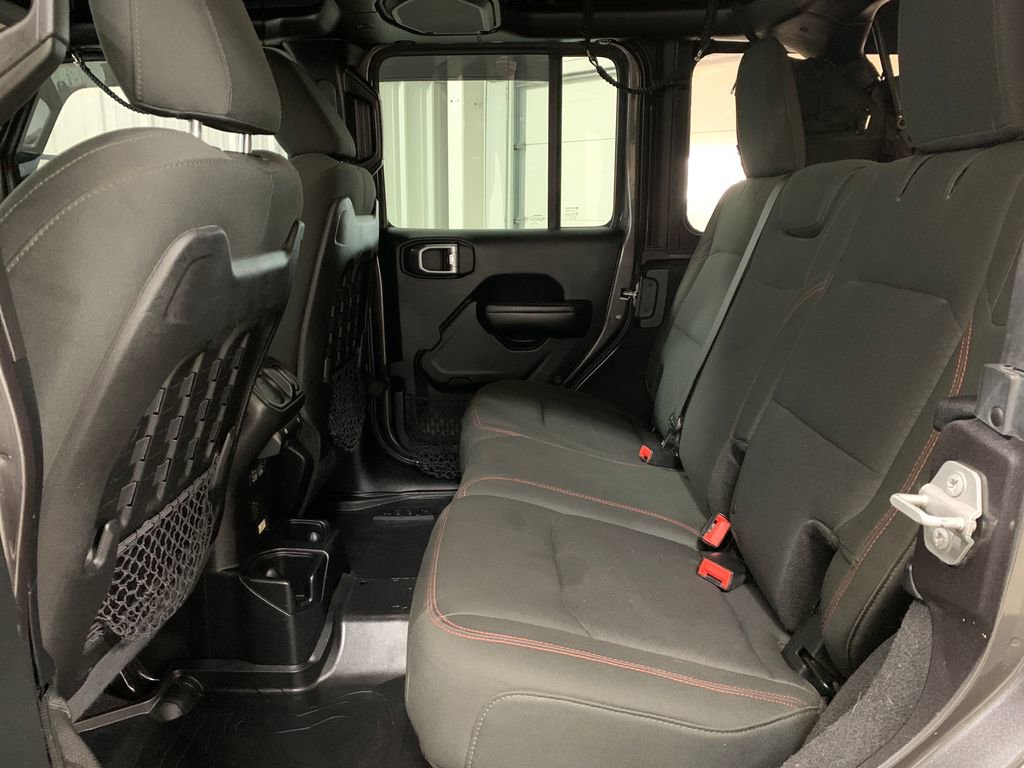 Used 2018 Jeep Wrangler Unlimited Rubicon image 17