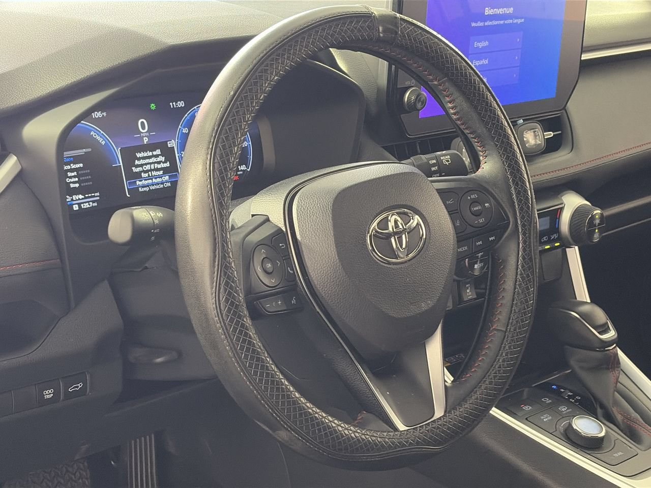 Used 2025 Toyota RAV4 XSE AWD/4WD image 14