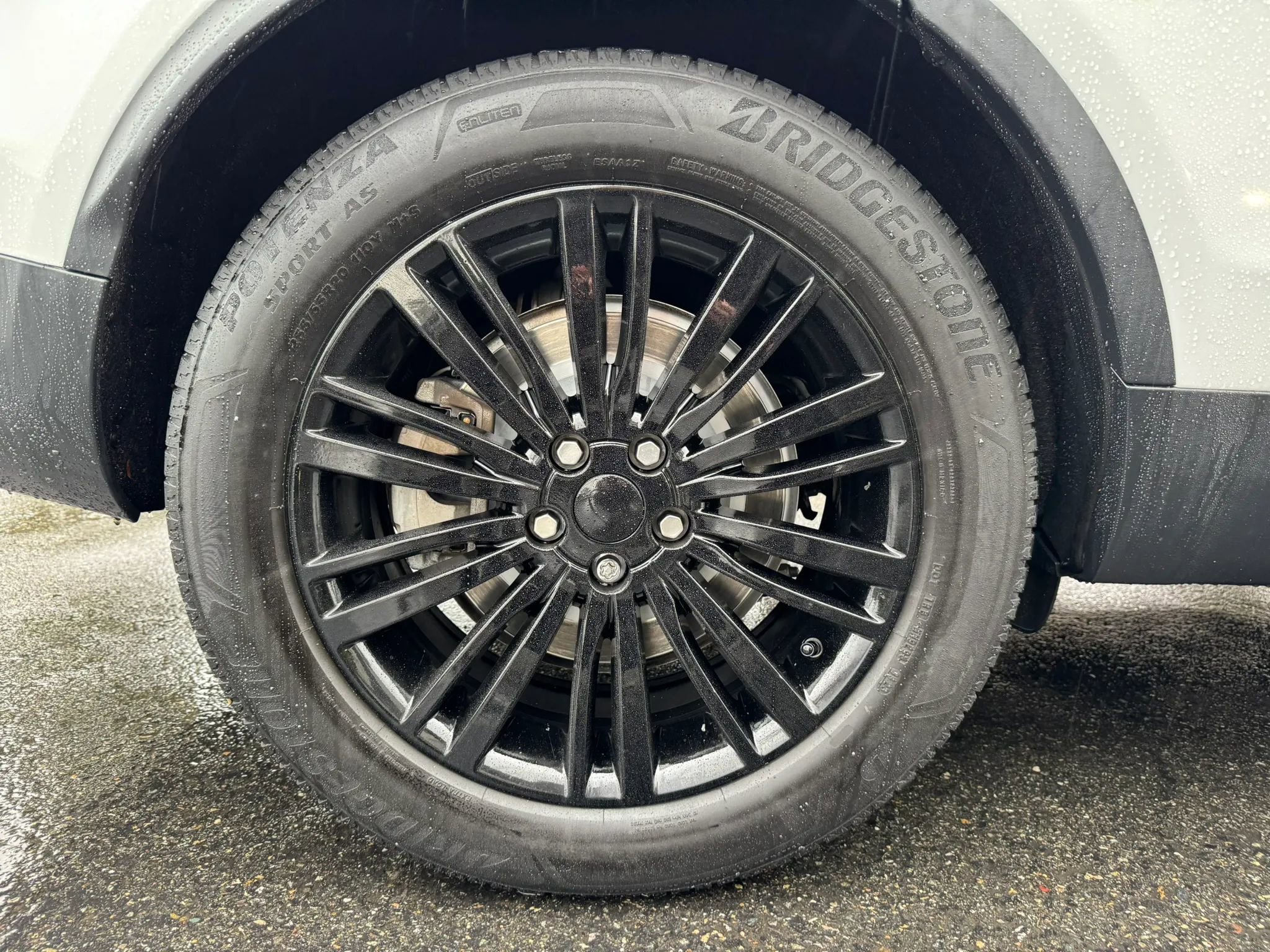 Used 2019 Land Rover Discovery HSE Luxury AWD/4WD image 18