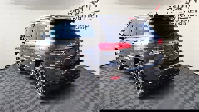 Used 2019 Jeep Grand Cherokee Limited image 7