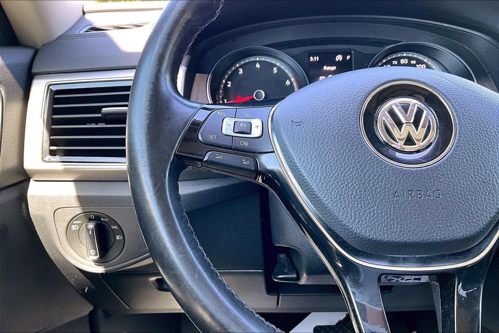 Used 2018 Volkswagen Atlas SEL FWD image 24