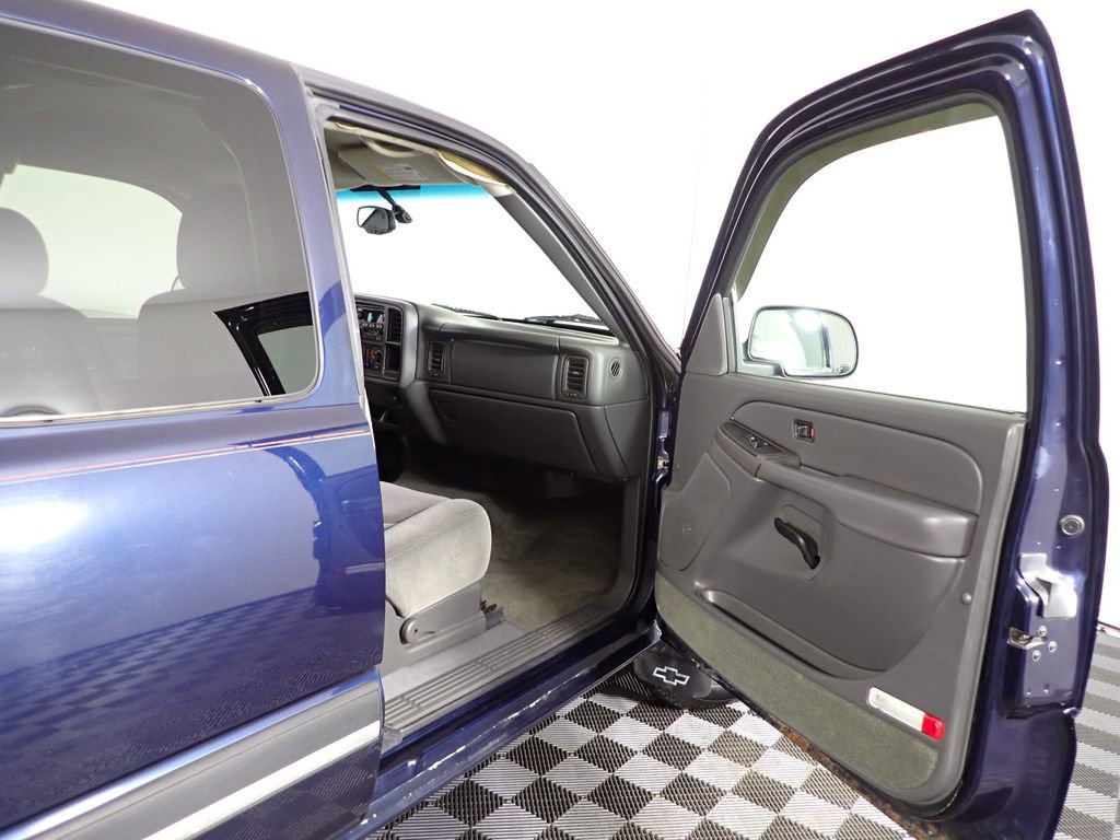 Used 2005 Chevrolet Silverado 1500 4x4 Extended Cab w/ Light Duty Power Package image 28