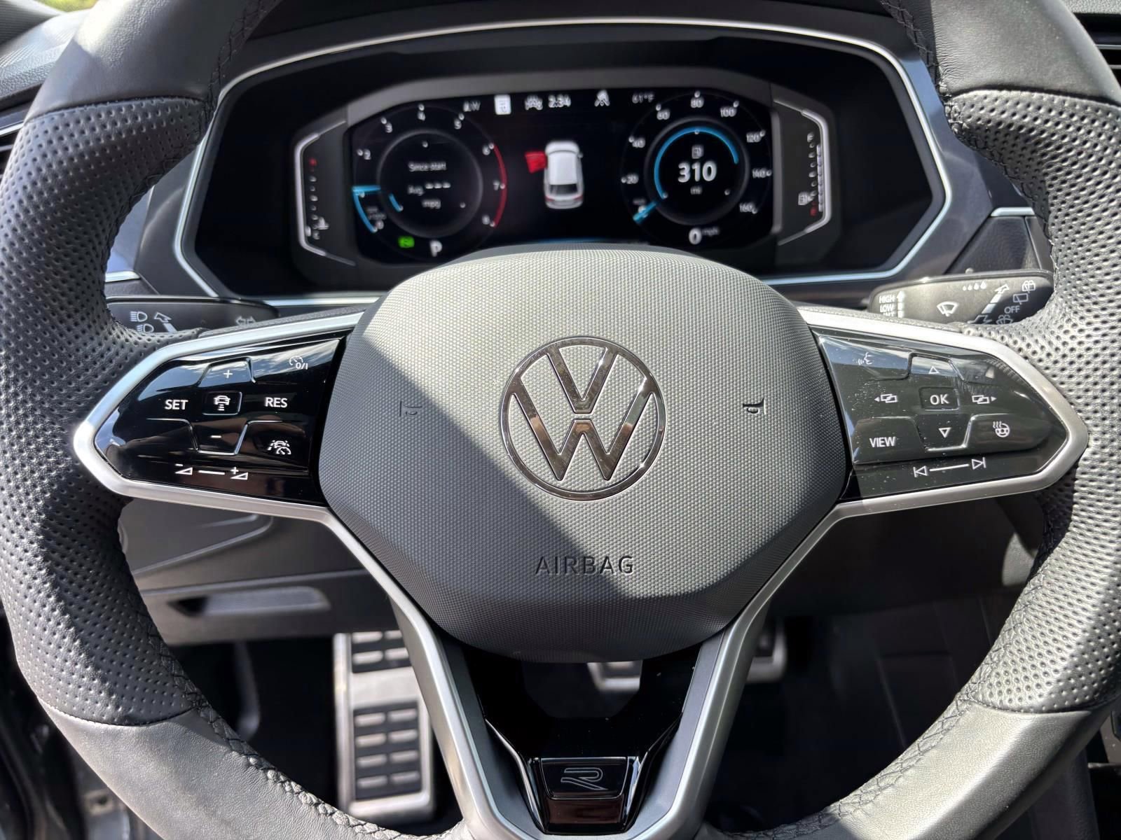 Used 2024 Volkswagen Tiguan SEL R-Line image 16