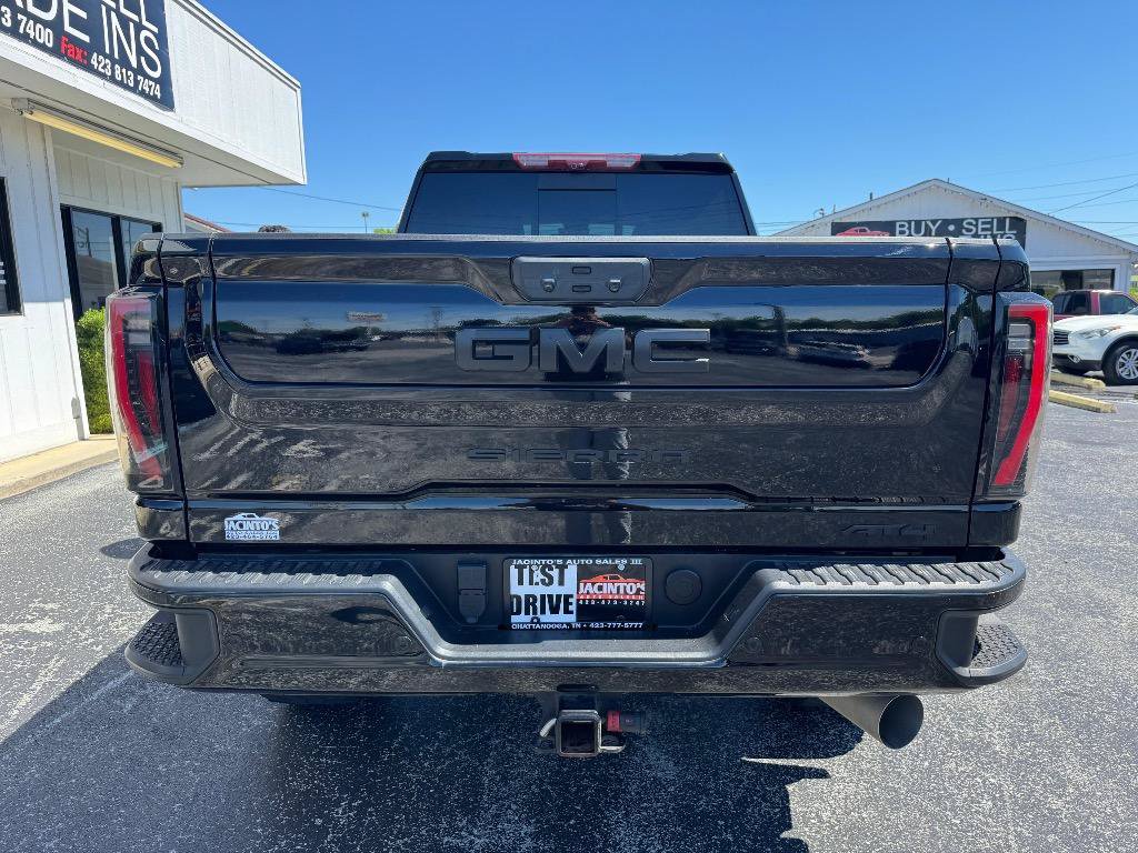 Used 2024 GMC Sierra 2500 AT4 w/ AT4 Premium Plus Package AWD/4WD image 6