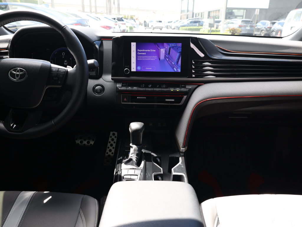 Used 2025 Toyota Camry SE w/ Convenience Package FWD image 22