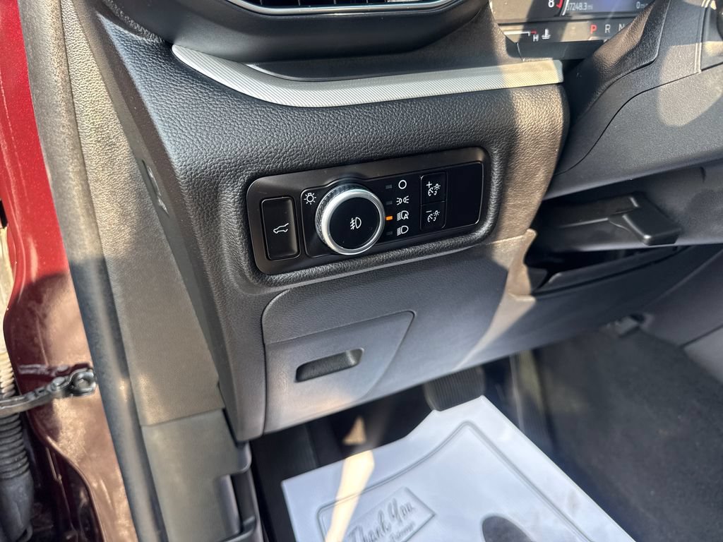 Used 2023 Ford Explorer XLT w/ Equipment Group 202A AWD/4WD image 34
