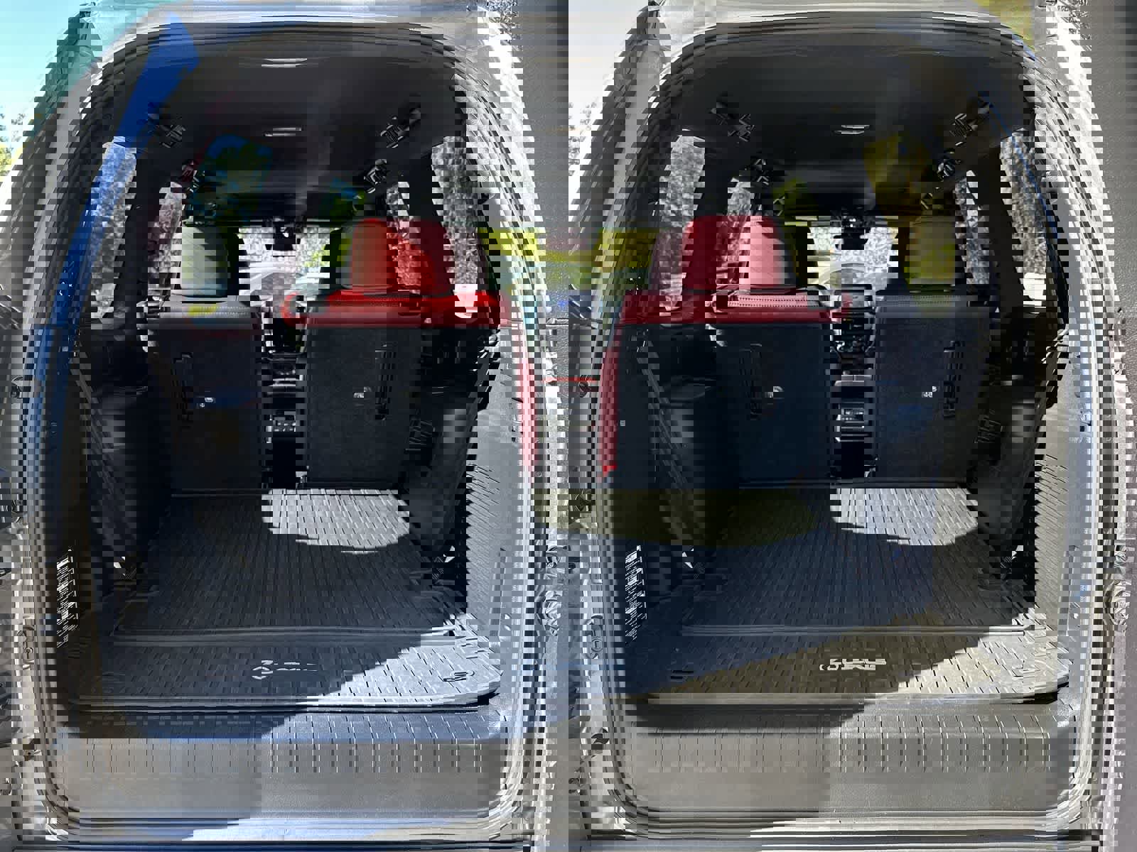 Used 2023 Lexus GX 460 Luxury w/ Sport Design Package image 19