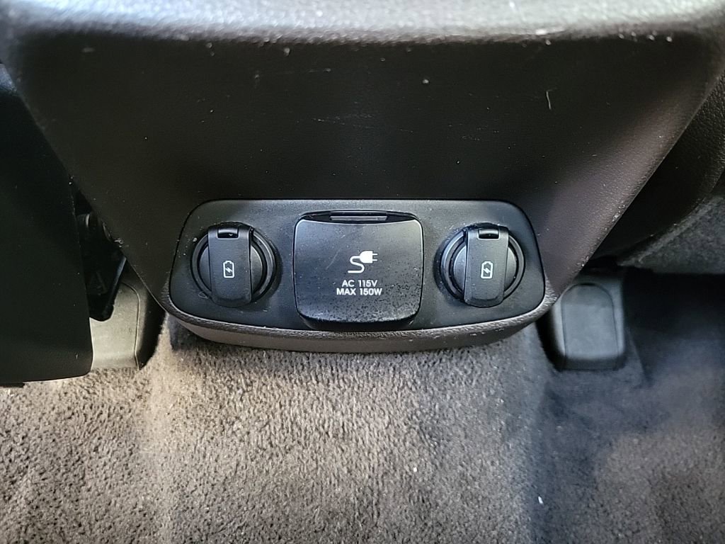 Used 2020 Hyundai Santa Fe Limited image 21