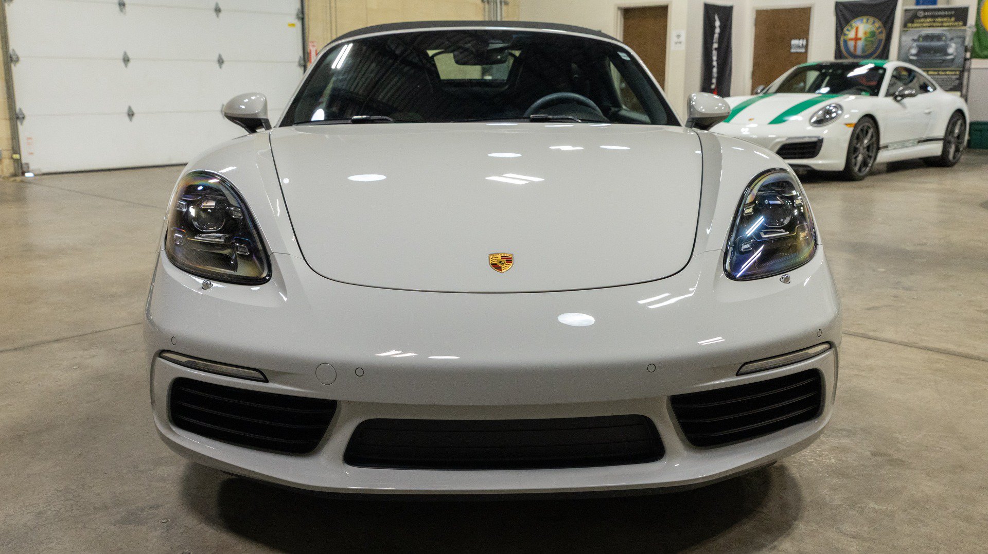 Used 2021 Porsche 718 Boxster RWD image 23