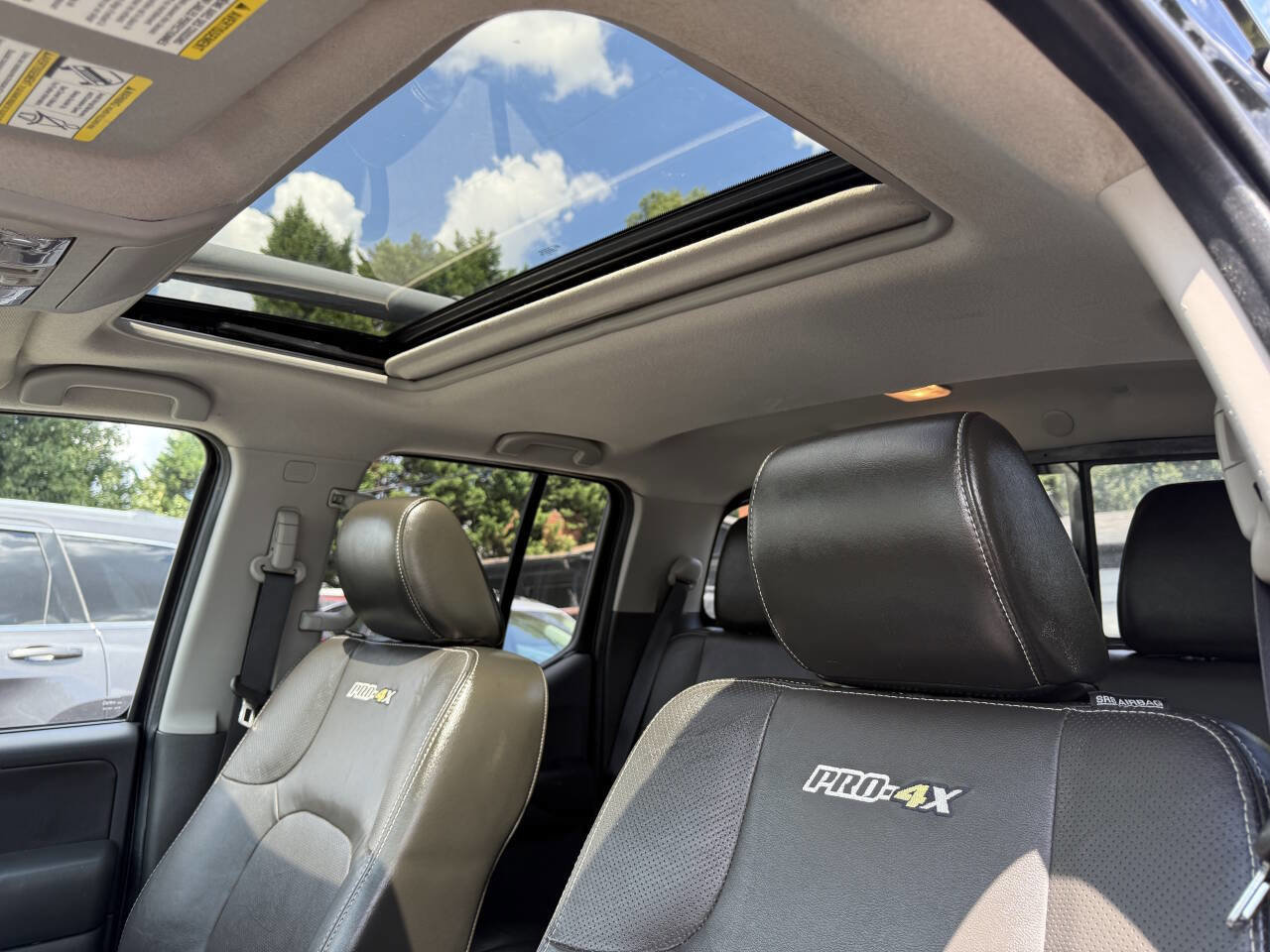 Used 2017 Nissan Frontier PRO-4X w/ Pro-4x Luxury Package image 23