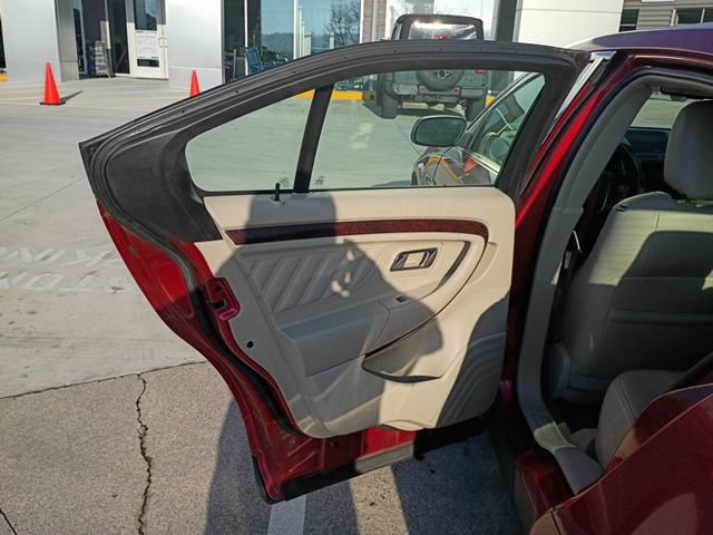Used 2010 Ford Taurus Limited image 10