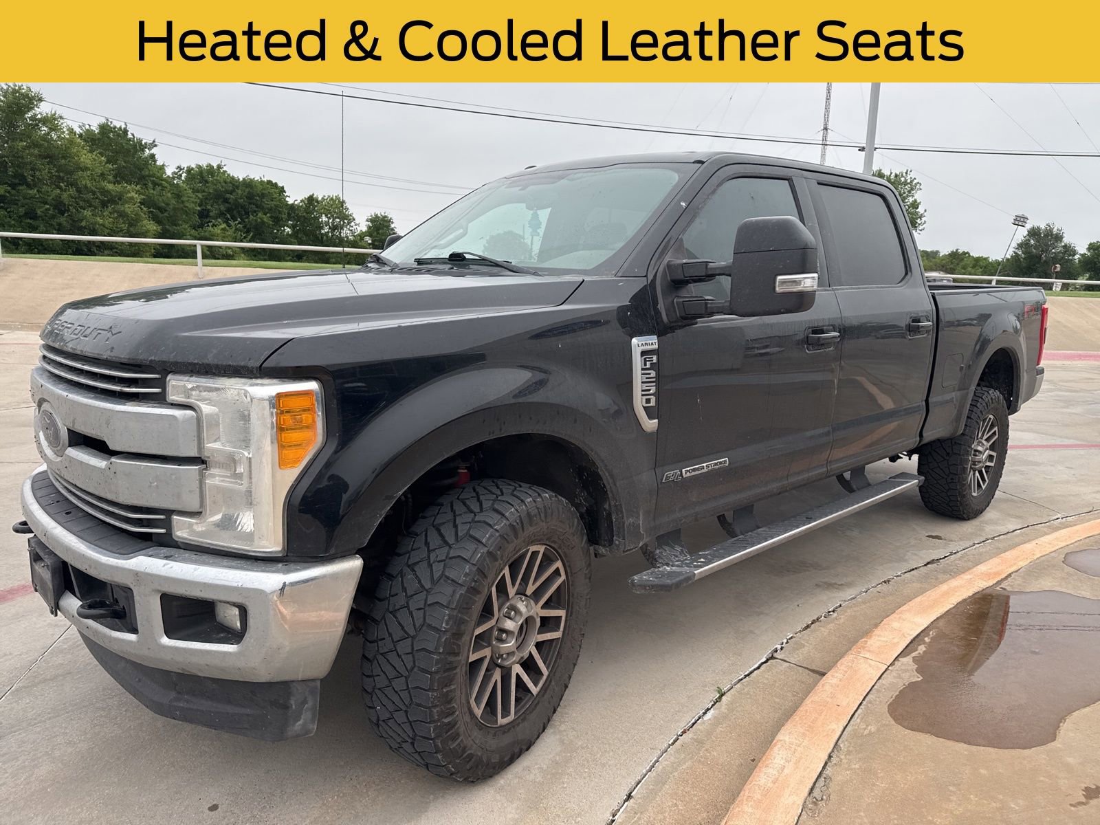 Used 2017 Ford F250 Lariat w/ Lariat Value Package AWD/4WD image 8