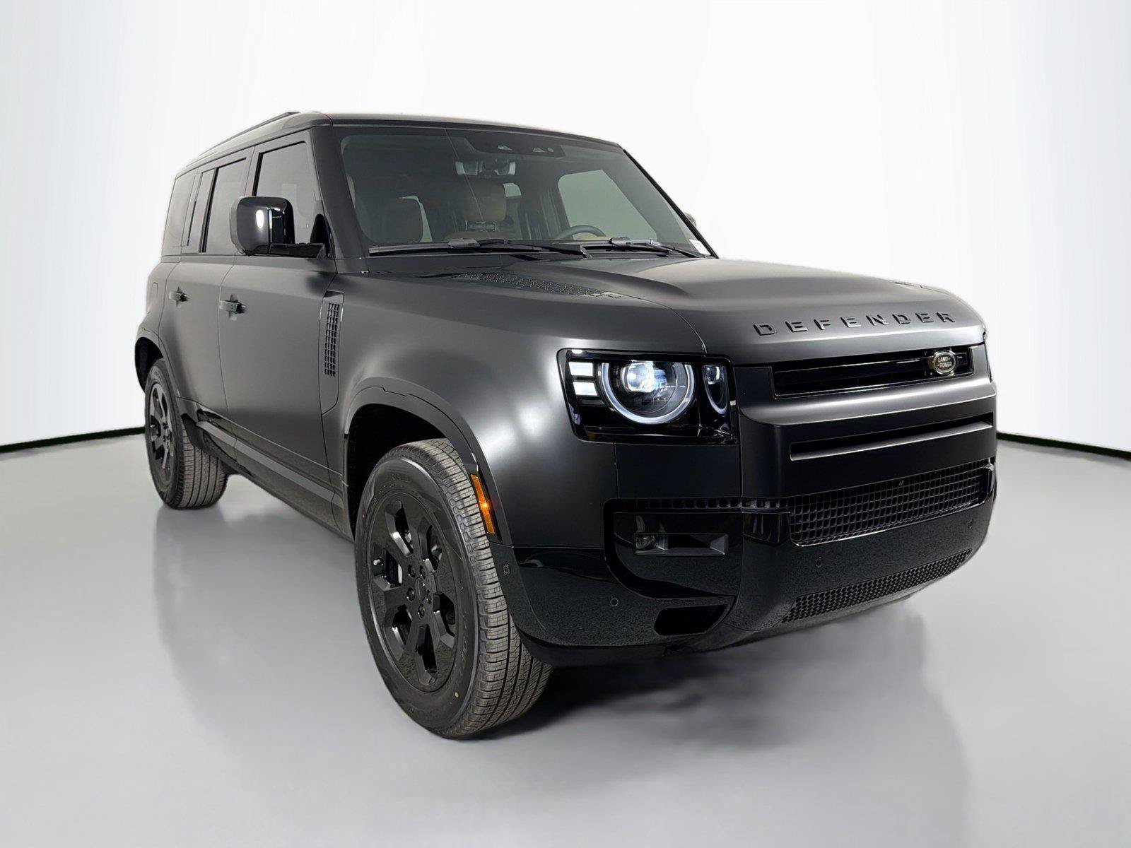 Certified 2026 Land Rover Defender 110 X-Dynamic SE AWD/4WD image 3