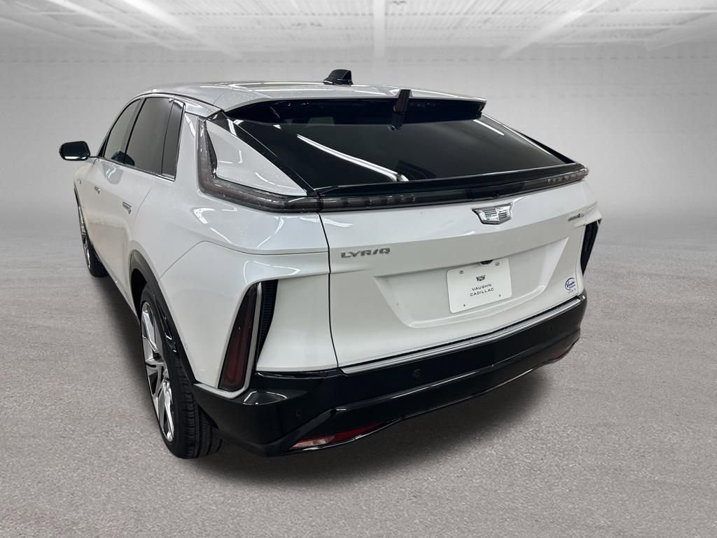 Certified 2025 Cadillac Lyriq Luxury w/ LPO, Floor Liner Package AWD/4WD image 8
