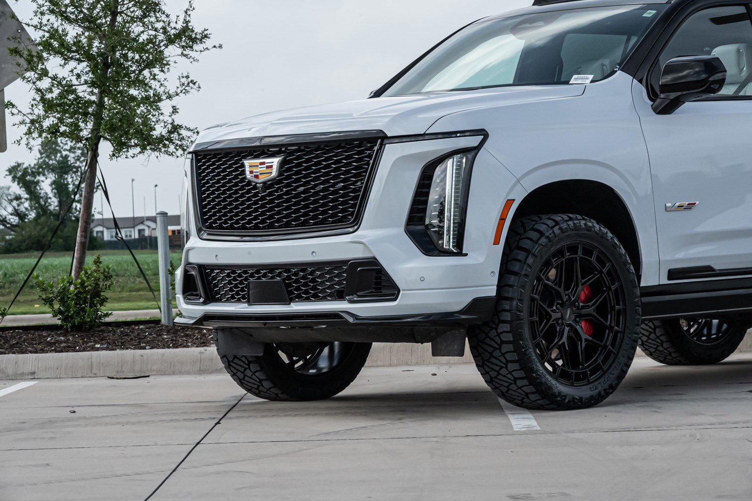 Used 2026 Cadillac Escalade V w/ LPO, ONYX Package AWD/4WD image 49