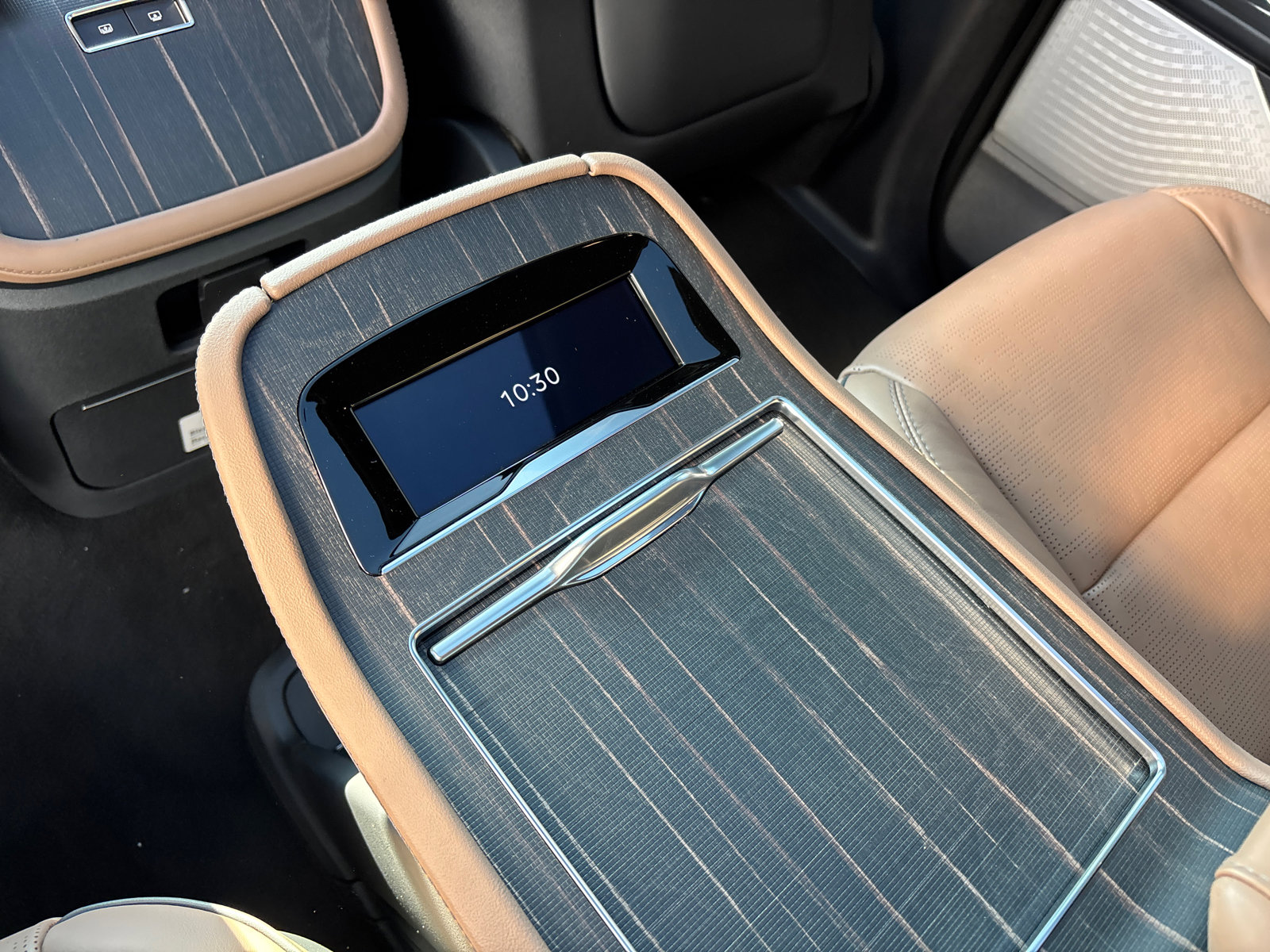 New 2025 Lincoln Navigator L Black Label image 34