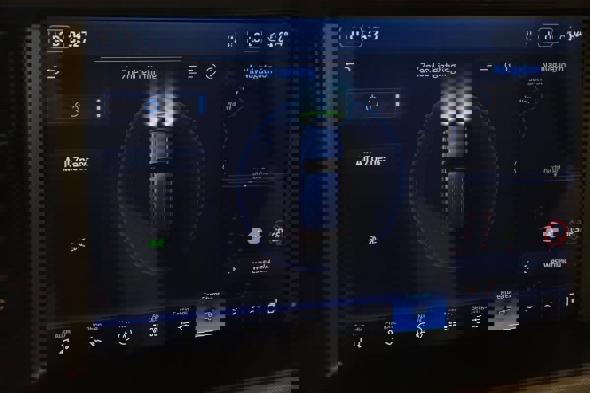 Used 2022 Ford Bronco Wildtrak image 38