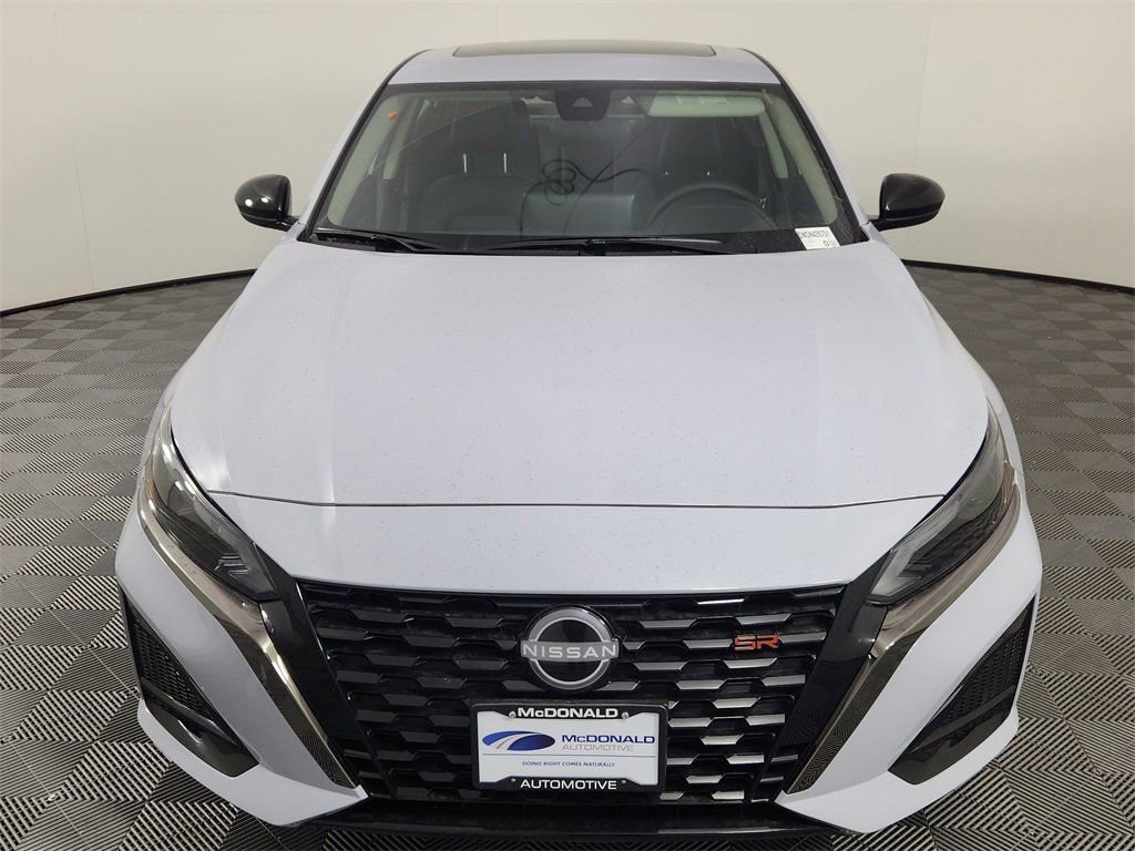 New 2025 Nissan Altima 2.5 SR w/ SR Premium Package AWD/4WD image 6