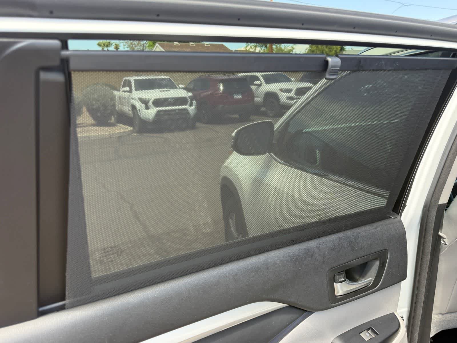 Used 2017 Toyota Highlander XLE AWD/4WD image 11