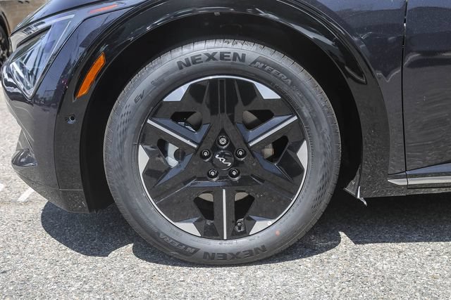 New 2026 Kia EV6 Wind RWD image 19