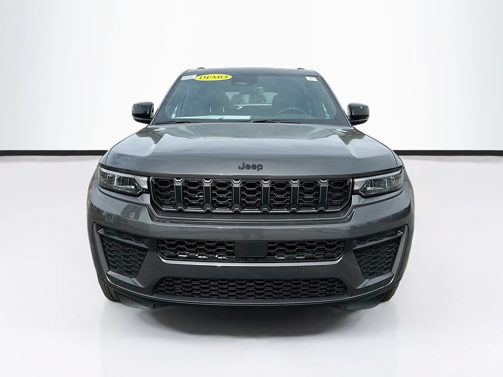 New 2026 Jeep Grand Cherokee Altitude AWD/4WD image 4