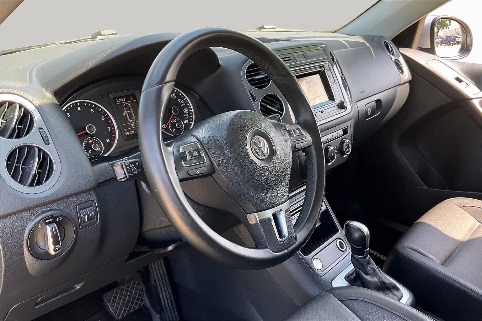 Used 2016 Volkswagen Tiguan S FWD image 13