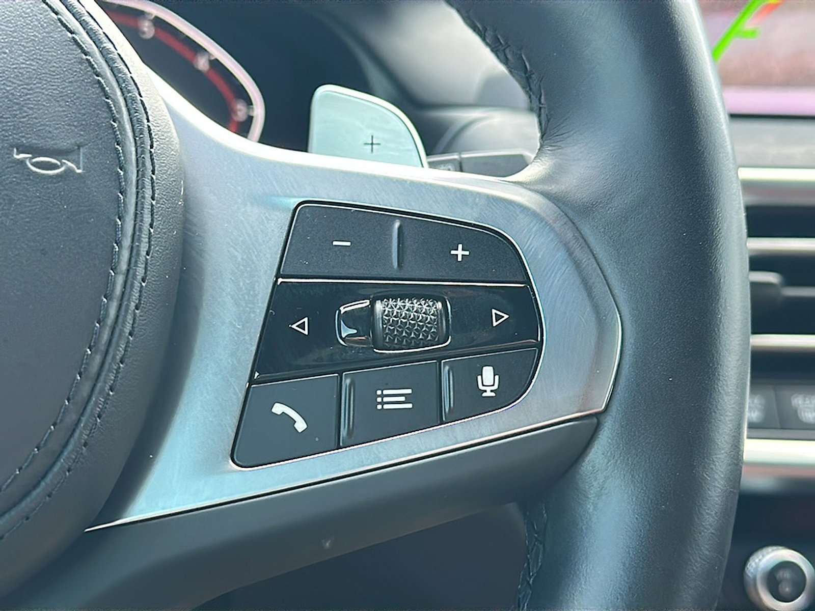 Certified 2023 BMW X3 xDrive30i w/ M Sport Package image 29