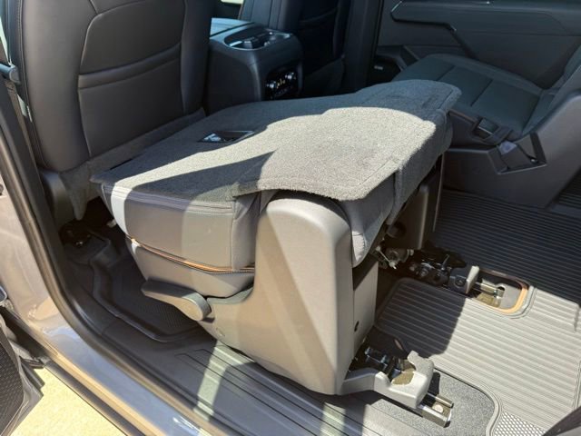 New 2026 GMC Acadia AT4 w/ Luxury Package AWD/4WD image 40
