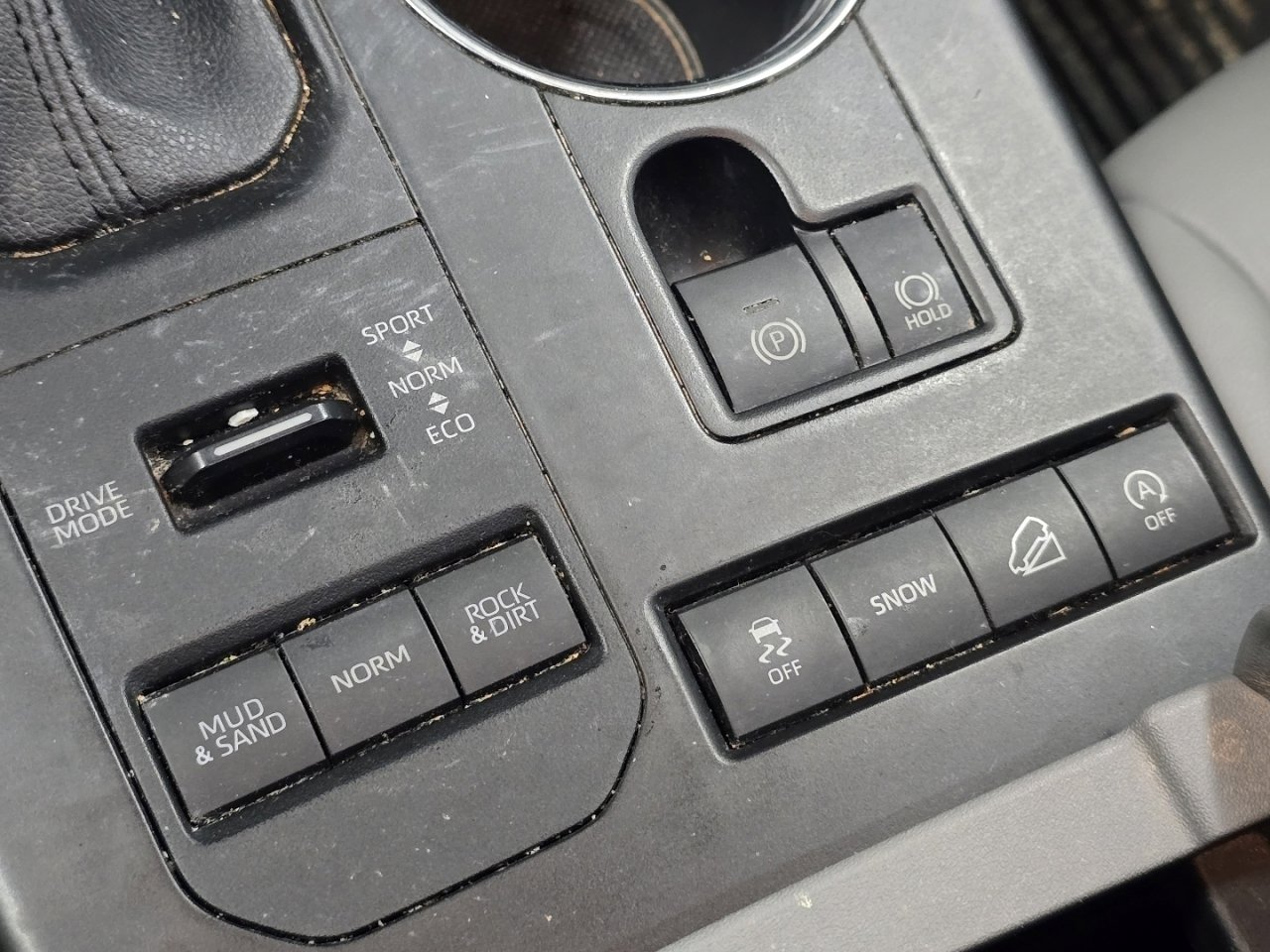 Used 2021 Toyota Highlander XLE image 7