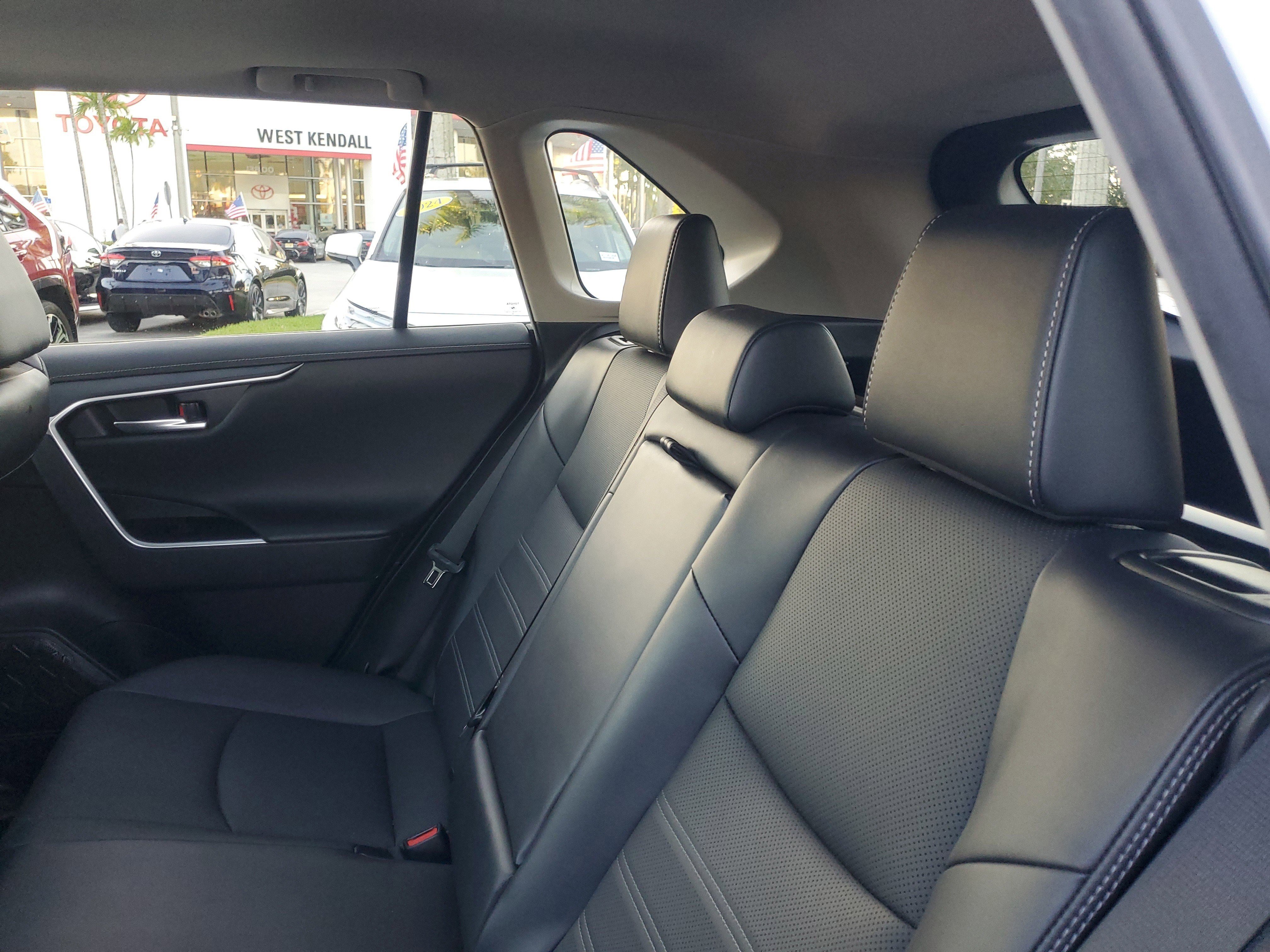 Used 2023 Toyota RAV4 Limited image 14