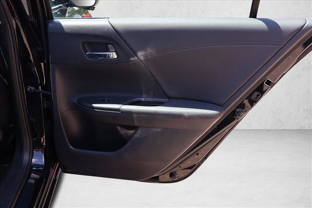 Used 2013 Honda Accord EX image 28