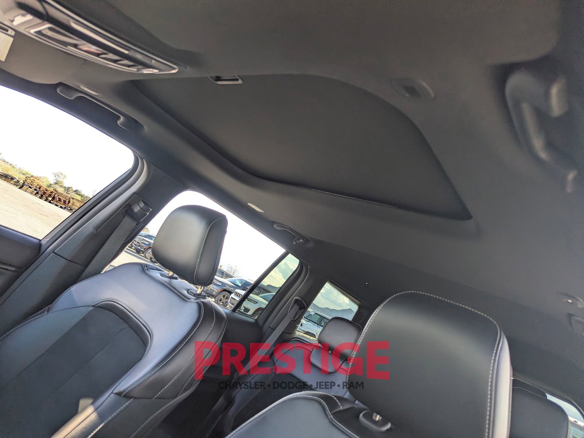 Used 2024 Jeep Grand Cherokee L Altitude image 31