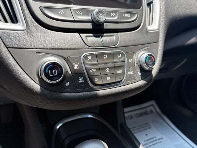 Used 2022 Chevrolet Malibu LT FWD image 23
