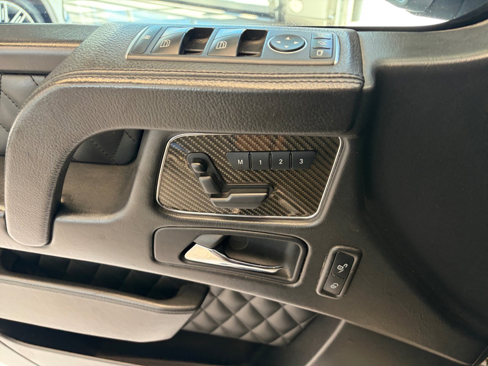 Used 2017 Mercedes-Benz G 63 AMG 4MATIC image 16