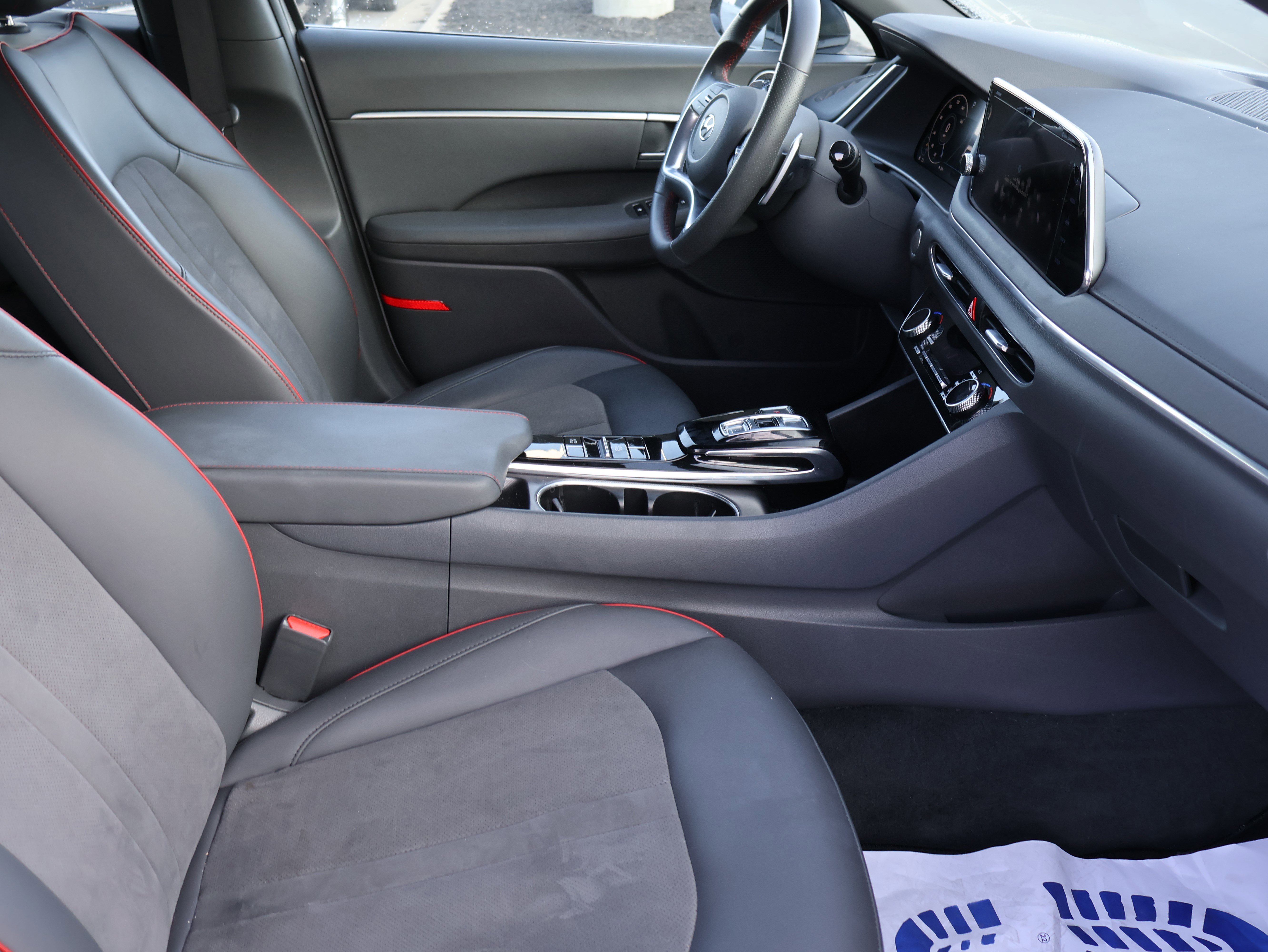 Used 2022 Hyundai Sonata SEL Plus image 11