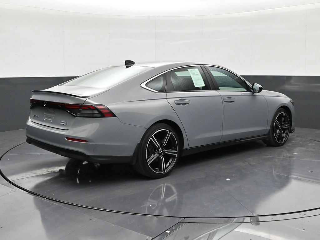 Used 2025 Honda Accord Sport image 5