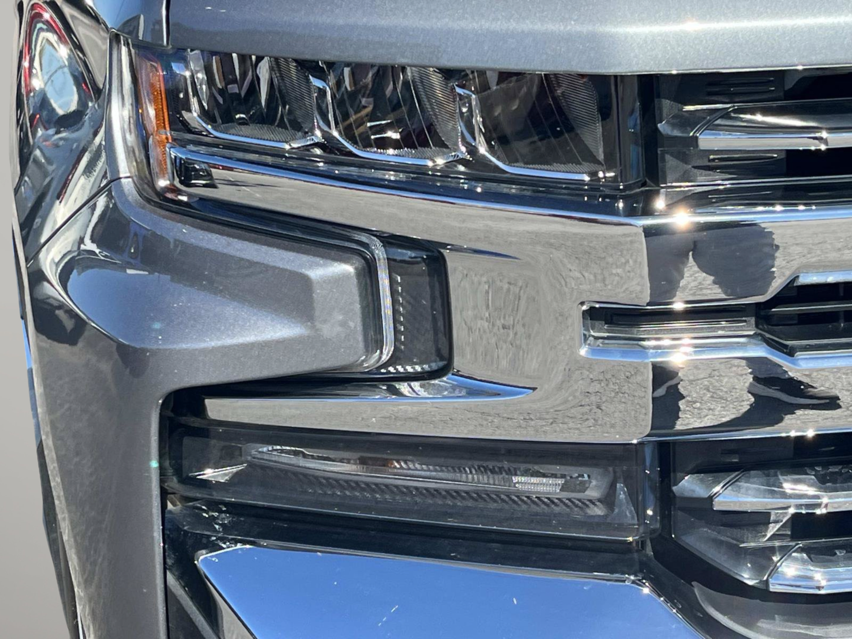 Used 2019 Chevrolet Silverado 1500 LTZ w/ LTZ Premium Package AWD/4WD image 9