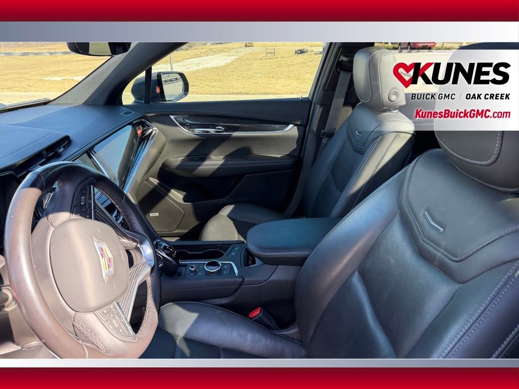 Used 2021 Cadillac XT6 Sport image 11