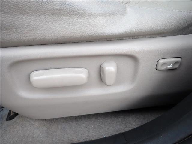 Used 2012 Toyota RAV4 Limited image 13