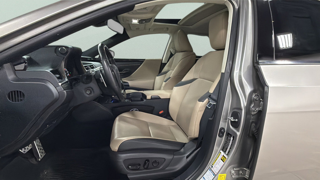 Used 2021 Lexus ES 250 w/ Premium Package image 17