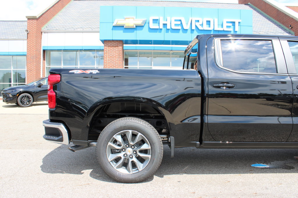 New 2026 Chevrolet Silverado 1500 LT w/ Safety Package AWD/4WD image 39
