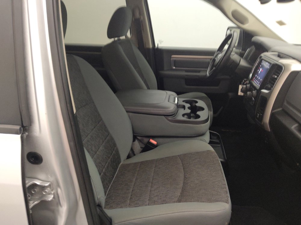 Used 2019 RAM 1500 Classic SLT w/ Luxury Group RWD image 21