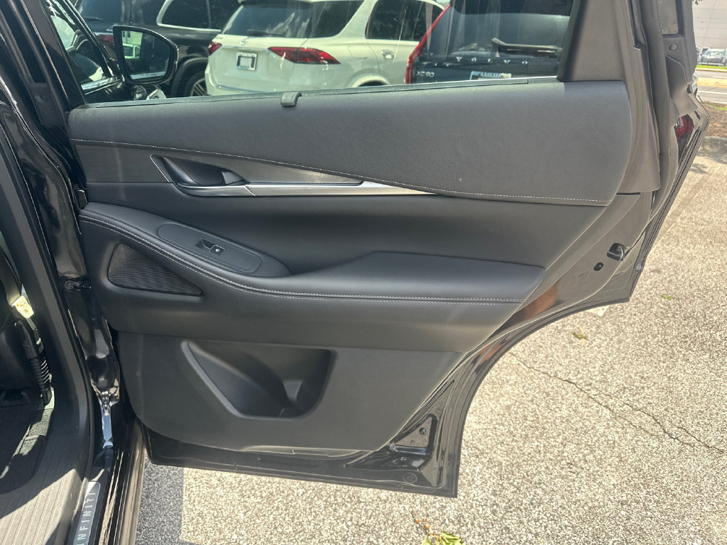 Certified 2023 INFINITI QX60 Luxe w/ Cargo Package FWD image 14