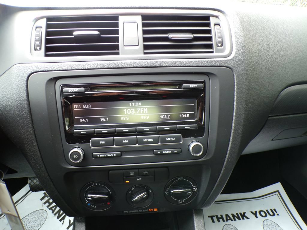 Used 2013 Volkswagen Jetta Sedan FWD image 24