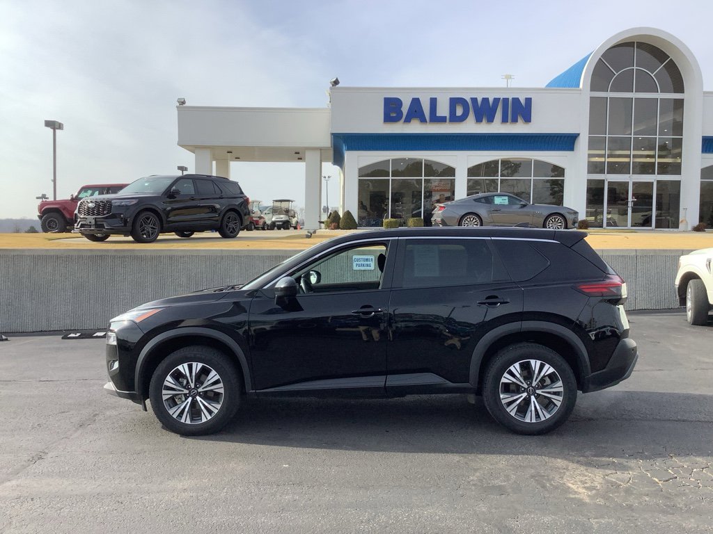 Used 2023 Nissan Rogue SV image 4