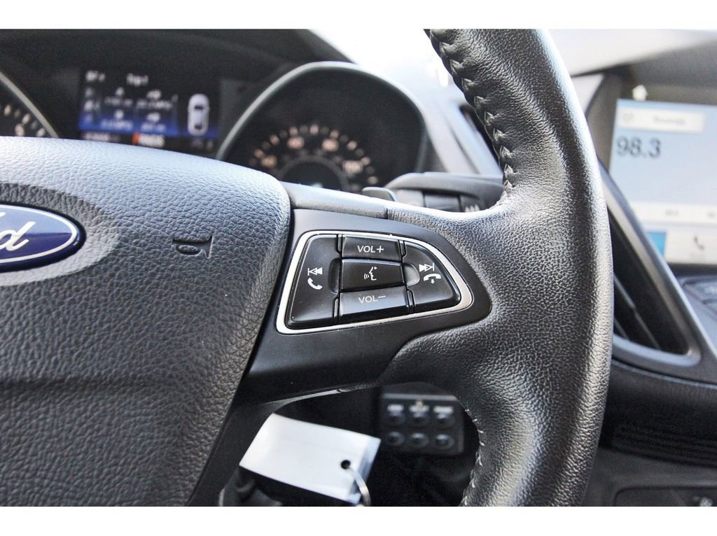 Used 2018 Ford Escape SE w/ SE Sport Appearance Package FWD image 20